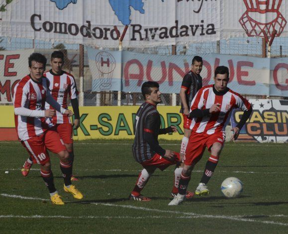 Huracán dejó todo en el César Muñoz pero terminó cerrando un empate.