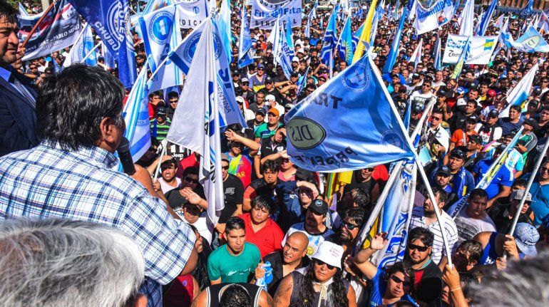 Una multitud asistió a la asamblea