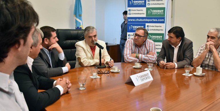 Das Neves apoyó la candidatura de Tinelli