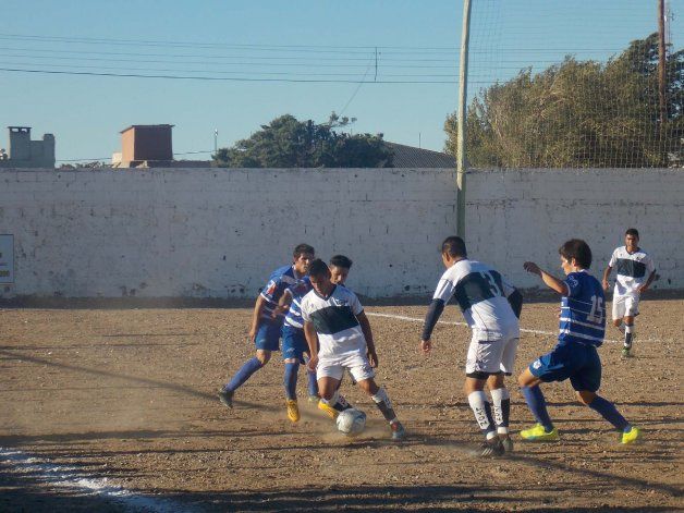 Jorge Newbery perdió 1-0 ayer ante el Deportivo Las Heras pero igual pasó a la siguiente instancia del Federal C.