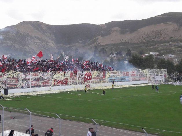 Jorge Newbery y Huracán no se sacaron ventaja en el esperado clásico