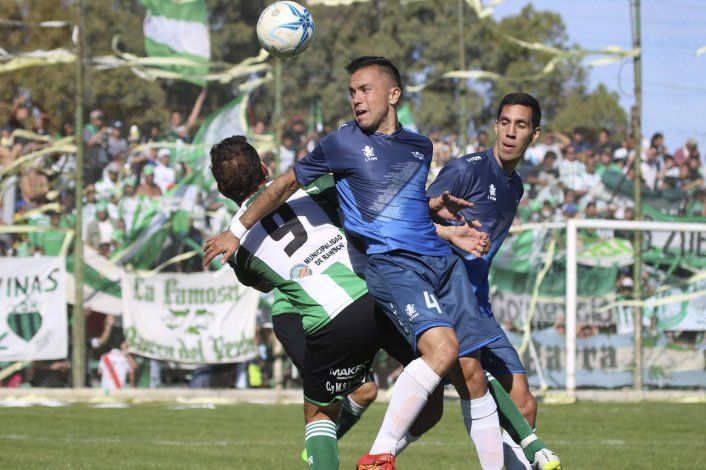 Newbery dejó escapar la clasificación en el primer tiempo. Reaccionó en el segundo