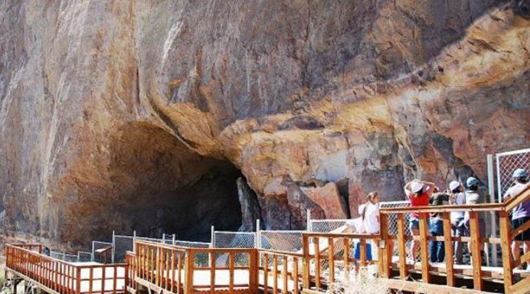 El gobierno provincial reiteró que nunca permitirá el desarrollo de proyectos mineros que afecten el sitio arqueológico Cueva de las Manos.
