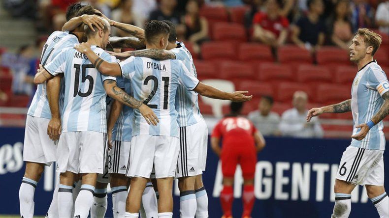 Argentina aplastó a Singapur por 6 a 0